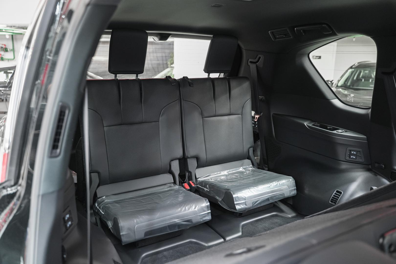 Lexus LX 2025, черный, ДЦ Орехово