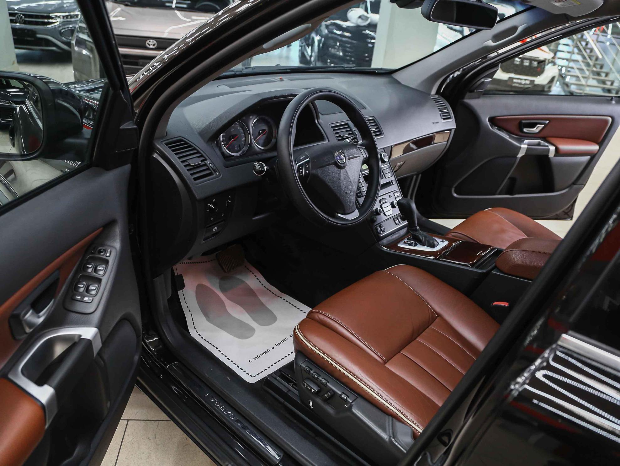 Volvo XC90 2013, коричневый, ДЦ Орехово