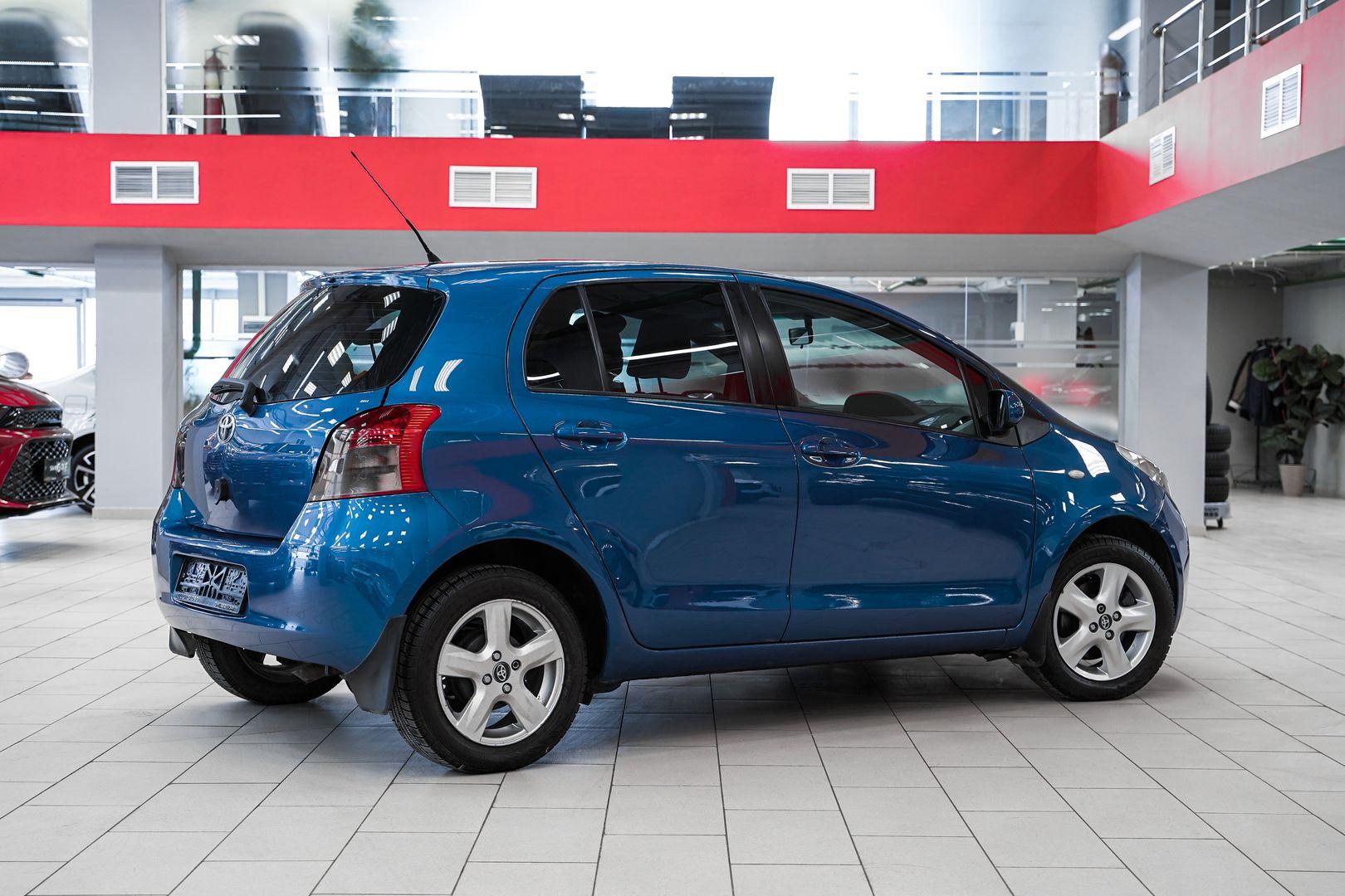 Toyota Yaris 2008, синий, ДЦ Орехово