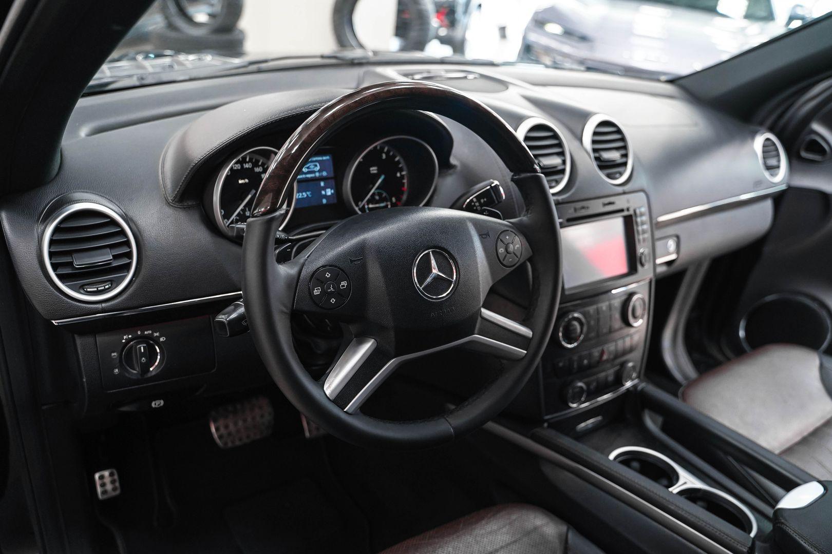 Mercedes-Benz GL-Класс 2012, черный, ДЦ Орехово