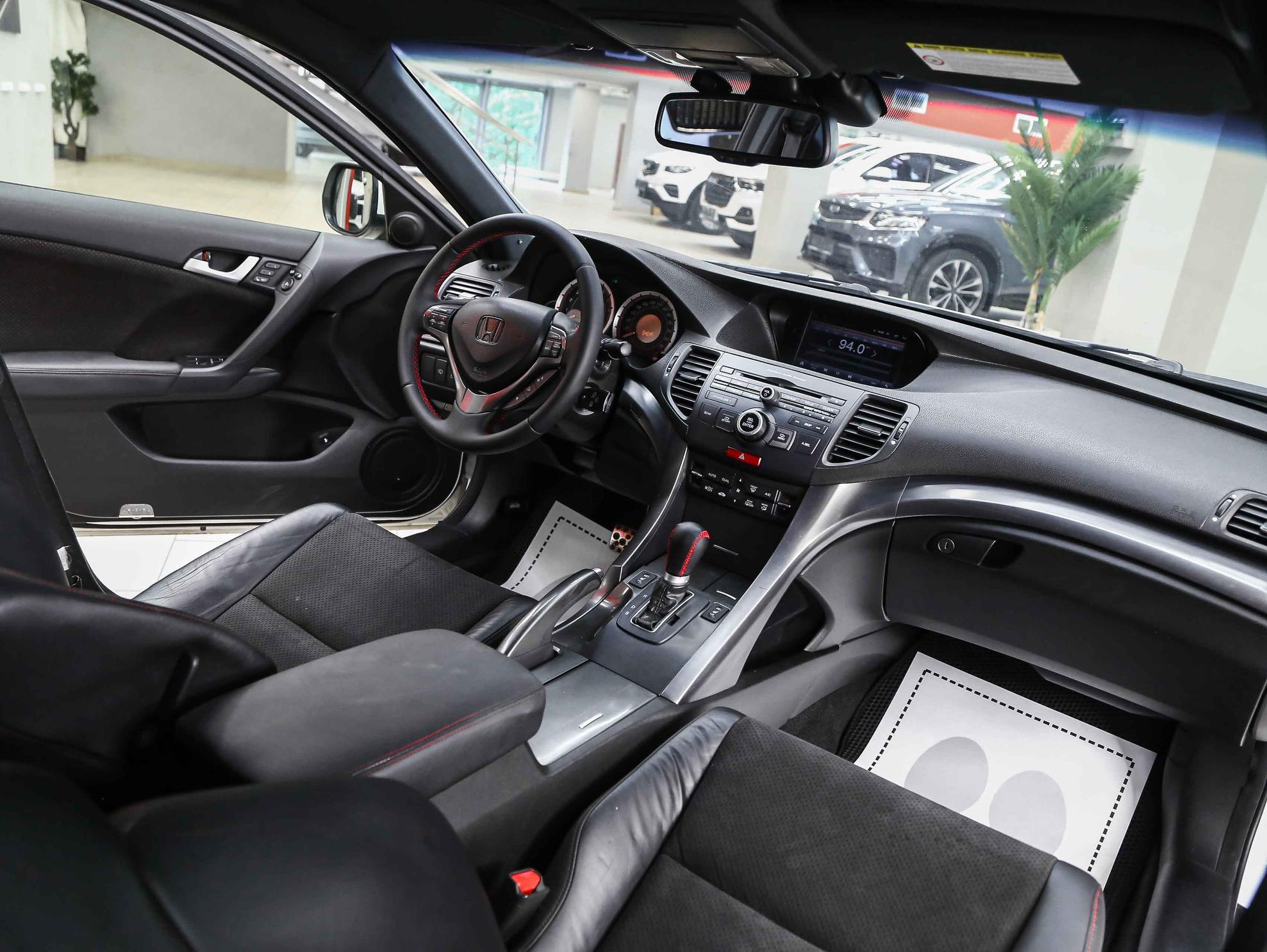 Honda Accord 2012, белый, ДЦ Орехово