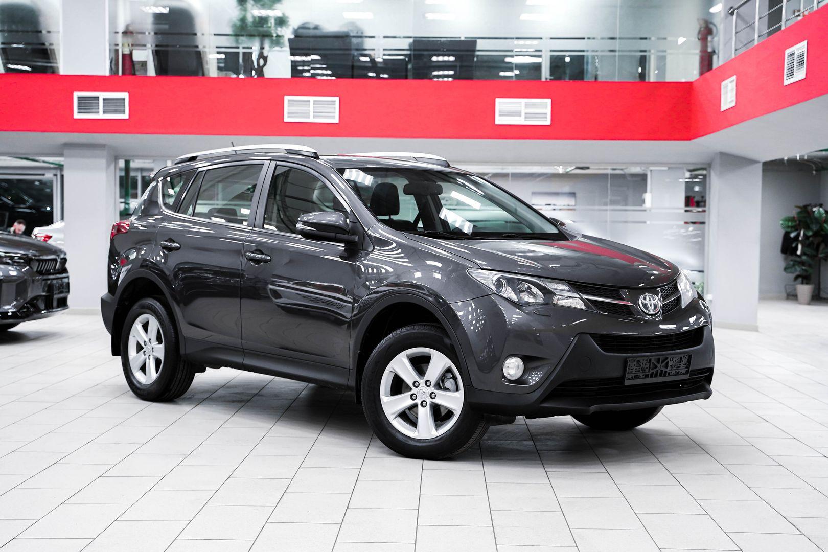 Toyota RAV4 2013, серый, ДЦ Орехово