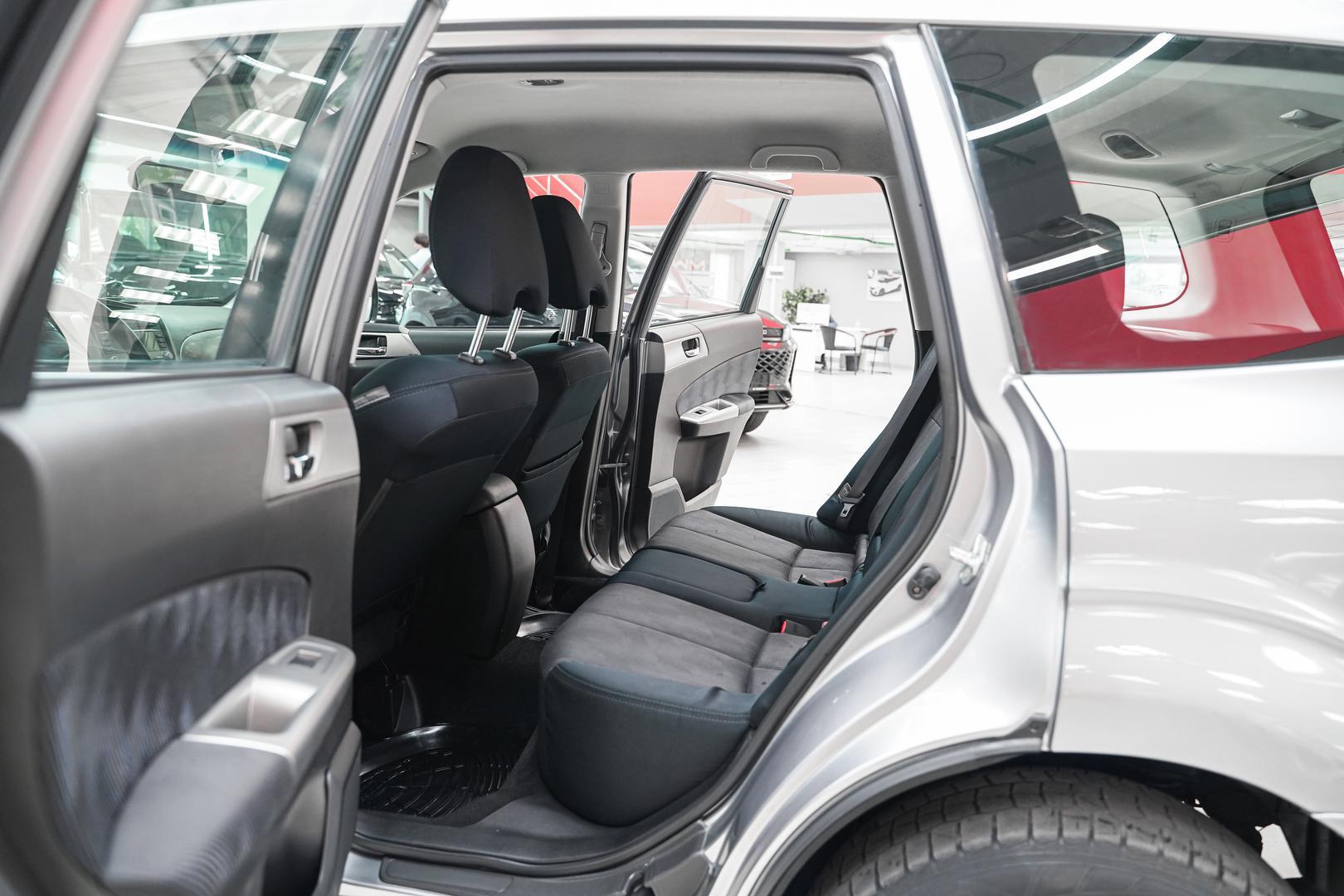 Subaru Forester 2008, серебряный, ДЦ Орехово