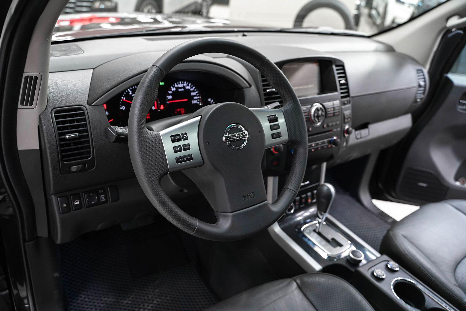 Nissan Pathfinder 2012, коричневый, ДЦ Орехово
