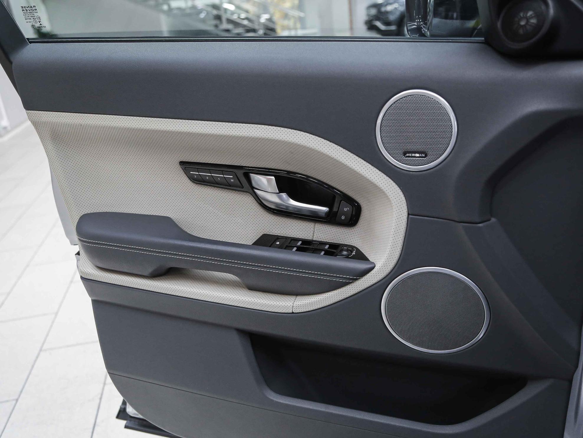 Land Rover Range Rover Evoque 2014, серебряный, ДЦ Орехово