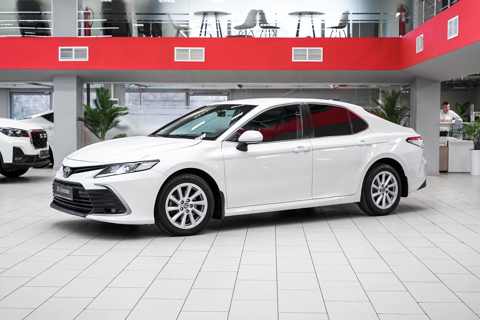 Toyota Camry 2021, белый, ДЦ Орехово