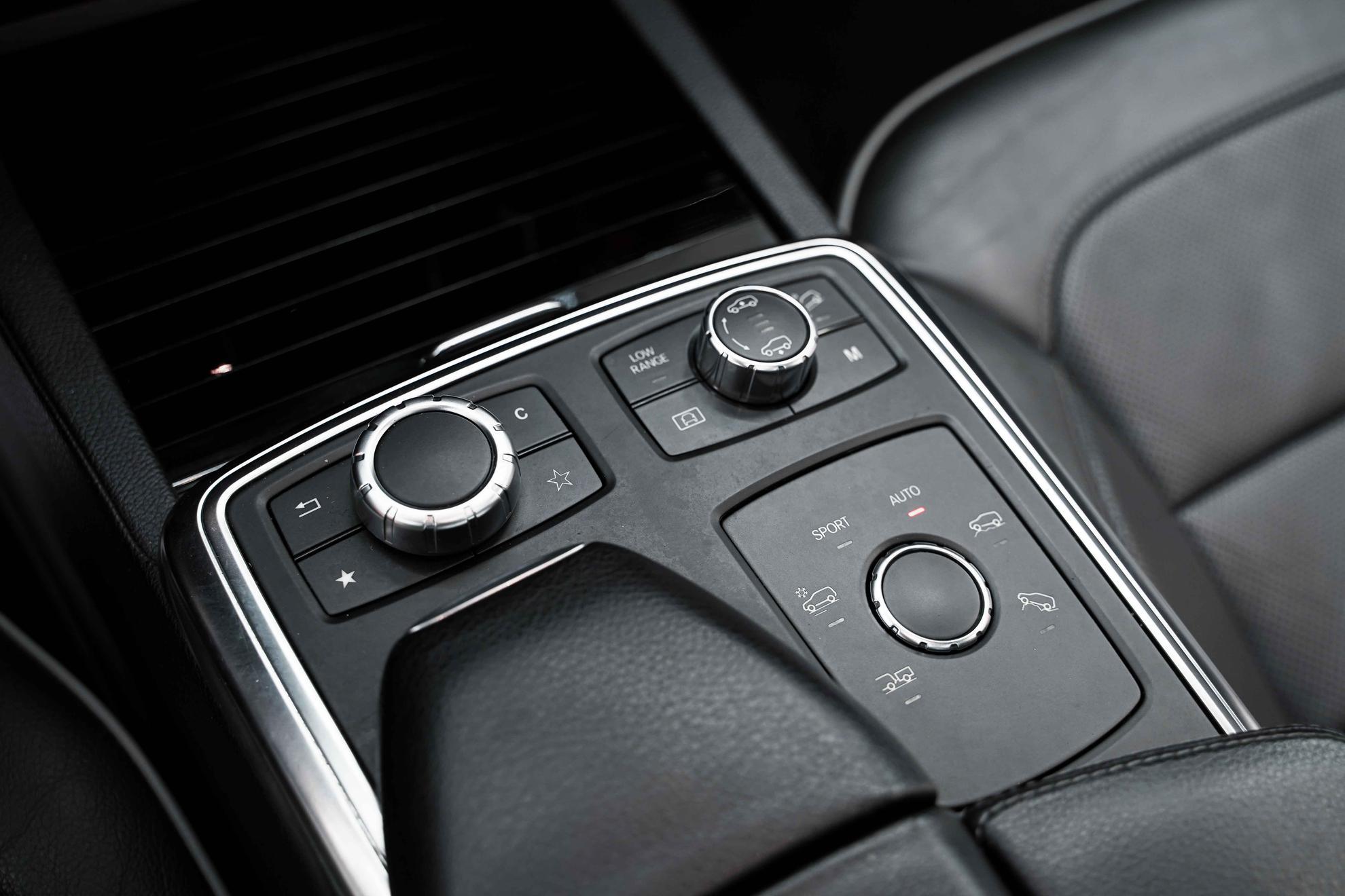 Mercedes-Benz GL-Класс 2013, белый, ДЦ Орехово