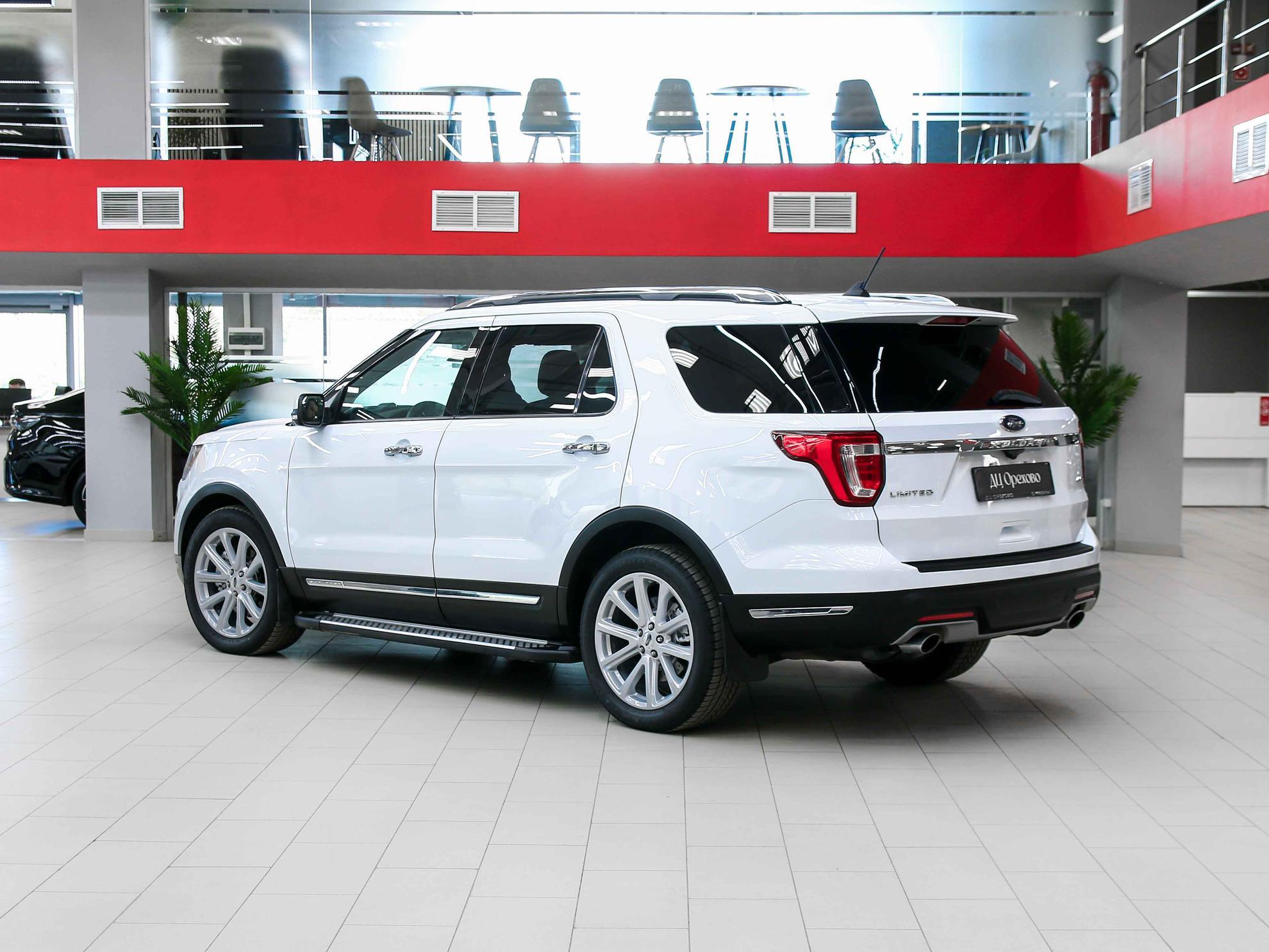 Ford Explorer 2018, белый, ДЦ Орехово