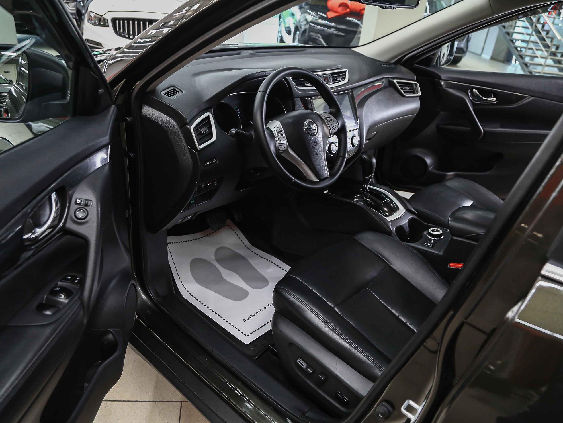 Nissan X-Trail 2015, зеленый, ДЦ Орехово