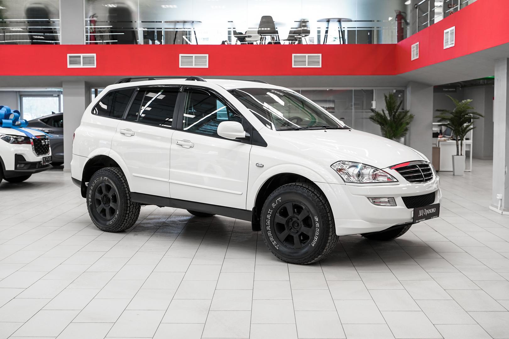 SsangYong Kyron 2011, белый, ДЦ Орехово