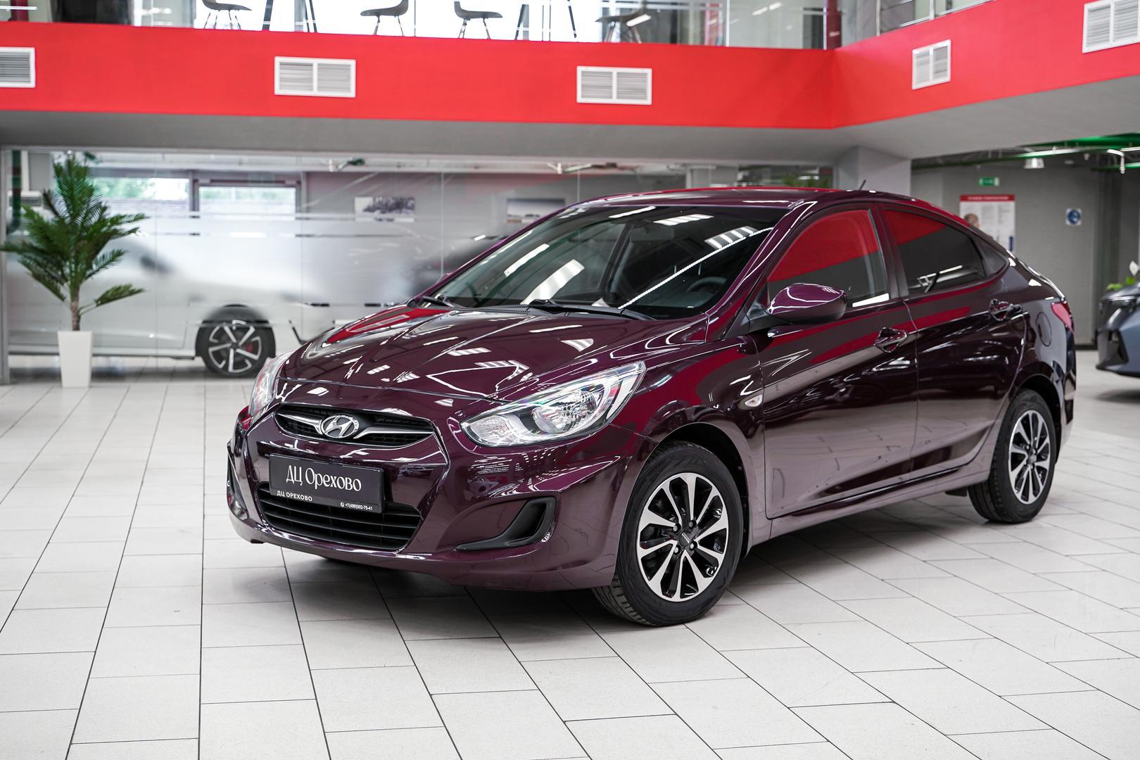 Hyundai Solaris 2013, фиолетовый, ДЦ Орехово