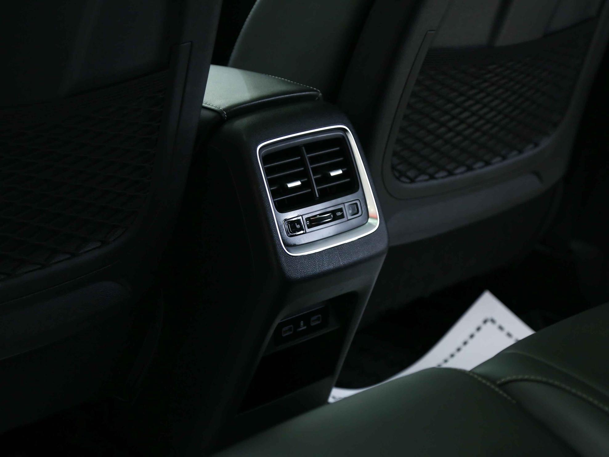 Geely Atlas Pro 2022, белый, ДЦ Орехово