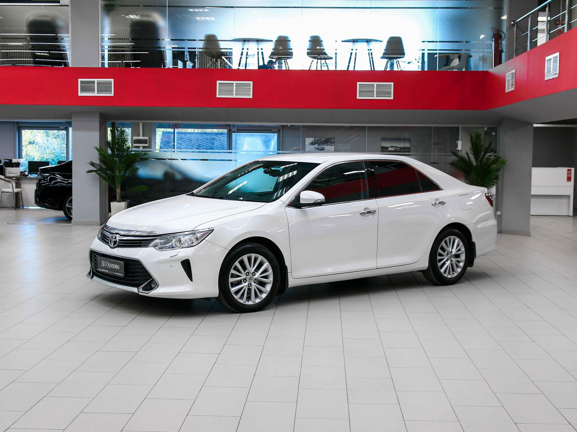 Toyota Camry 2015, белый, ДЦ Орехово