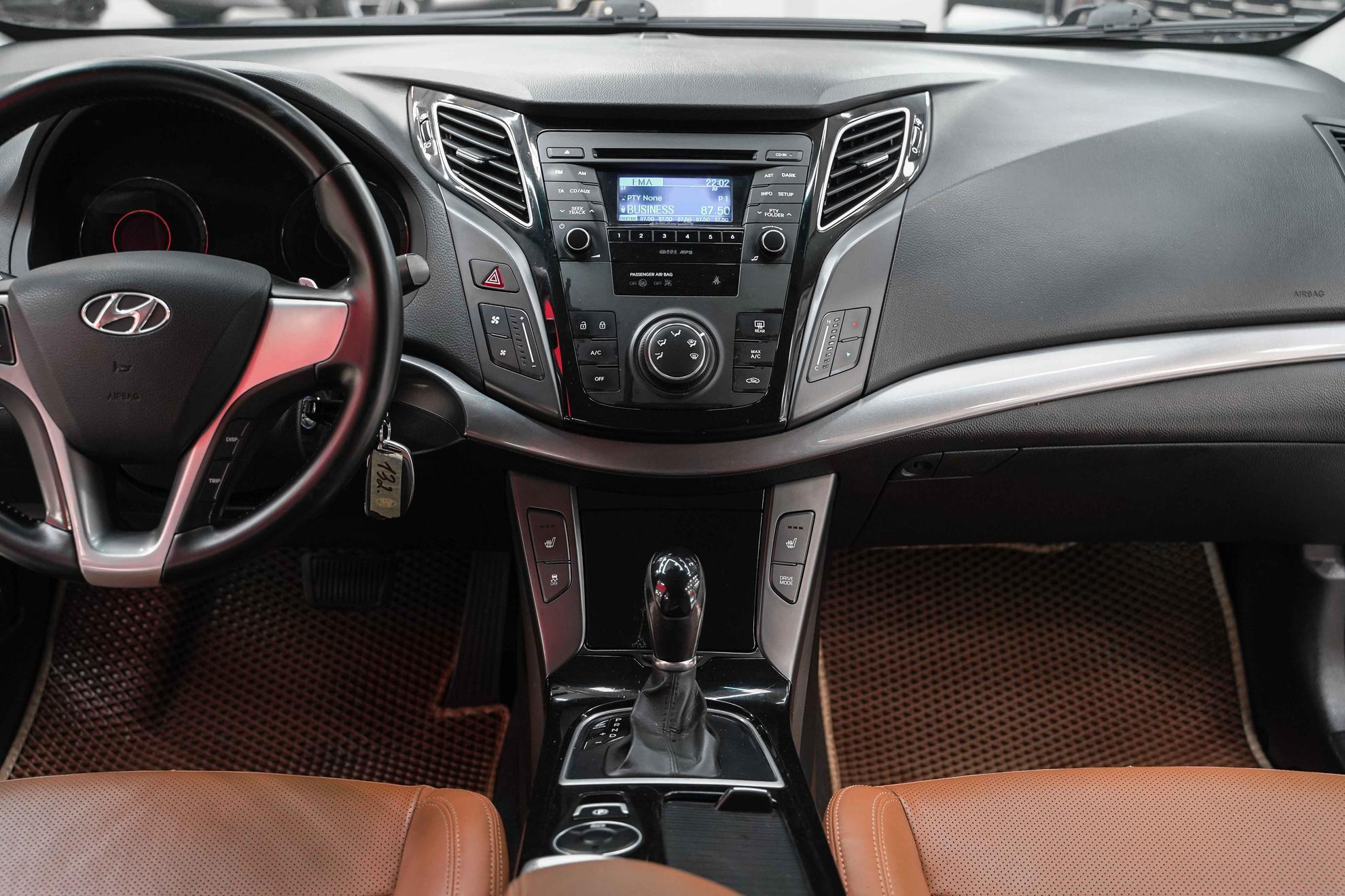 Hyundai i40 2014, серый, ДЦ Орехово