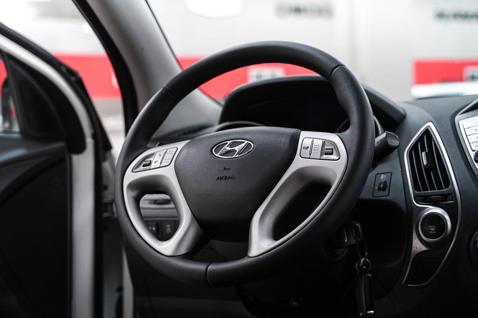 Hyundai ix35 2012, белый, ДЦ Орехово