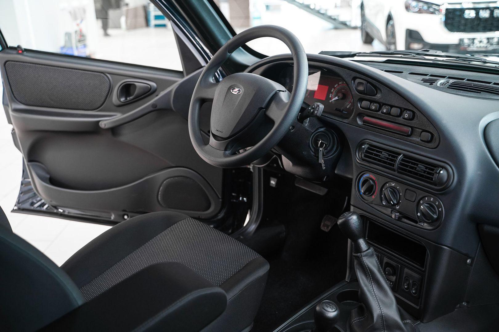 LADA (ВАЗ) Niva 2025, зеленый, ДЦ Орехово