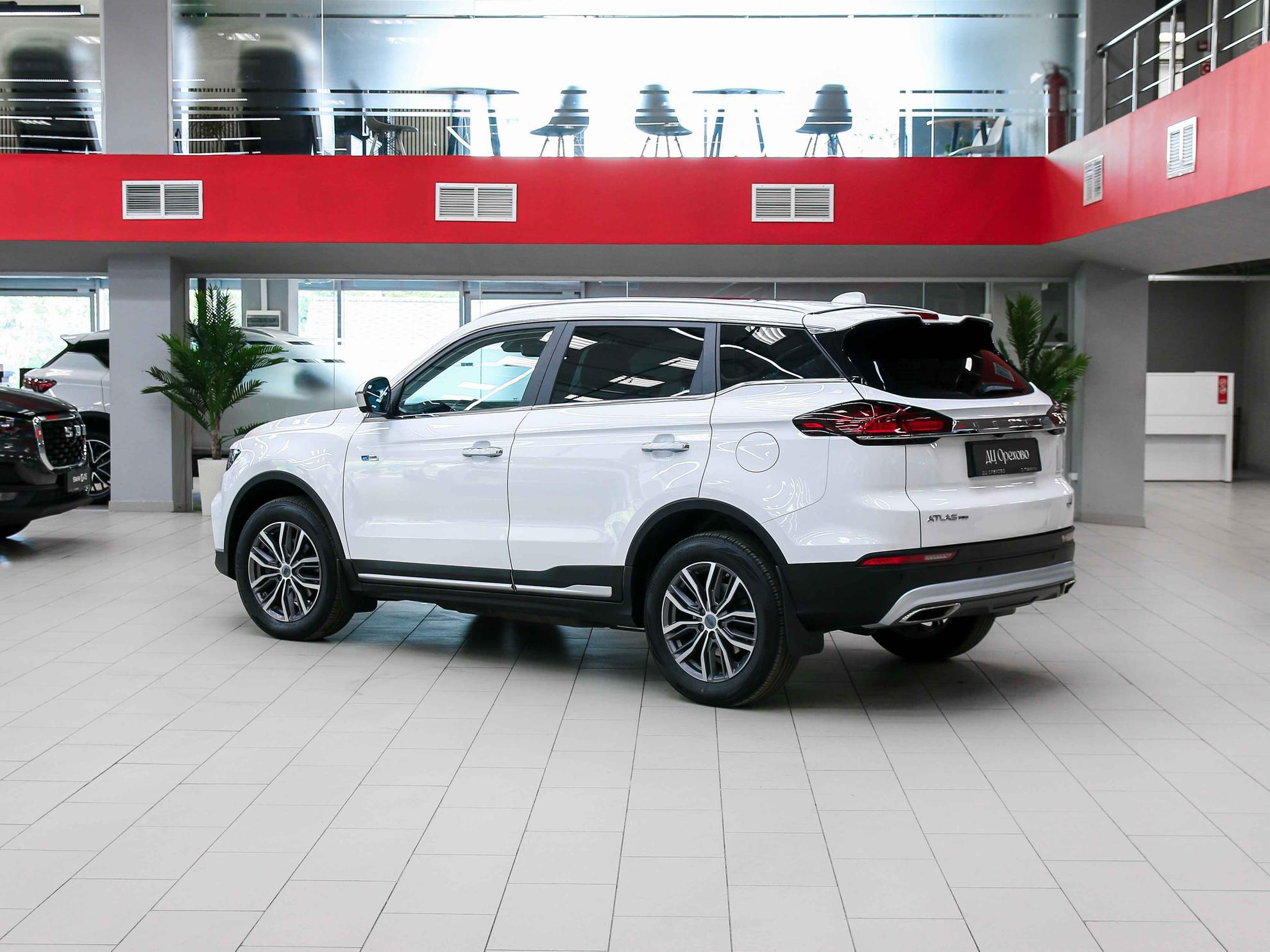 Geely Atlas Pro 2022, белый, ДЦ Орехово