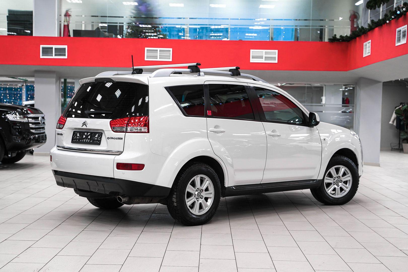 Citroen C-Crosser 2012, белый, ДЦ Орехово