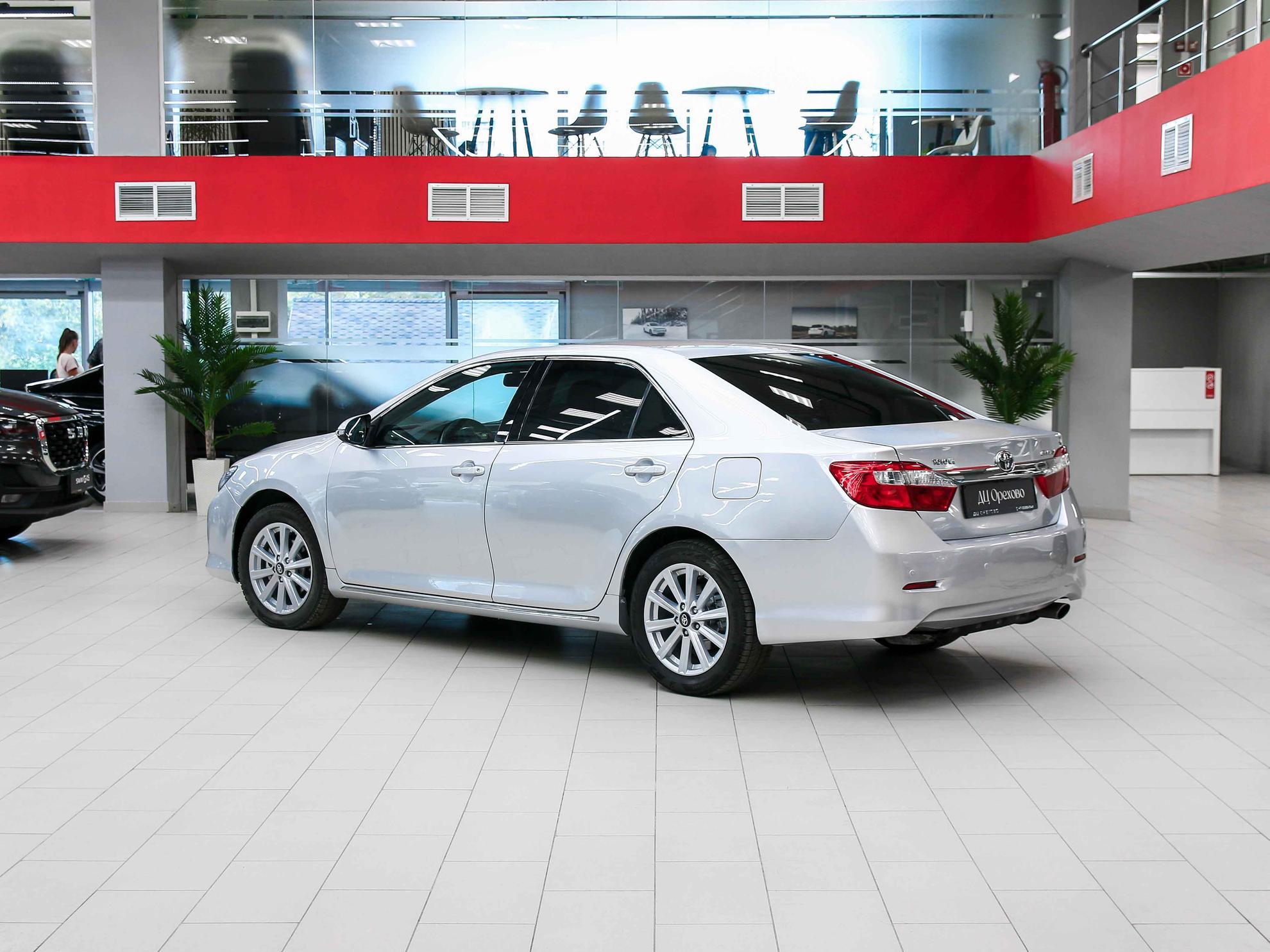 Toyota Camry 2012, серебряный, ДЦ Орехово