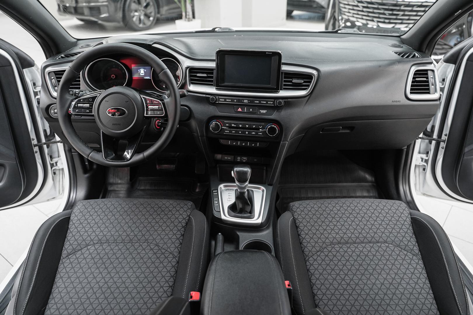 Kia Ceed 2019, белый, ДЦ Орехово