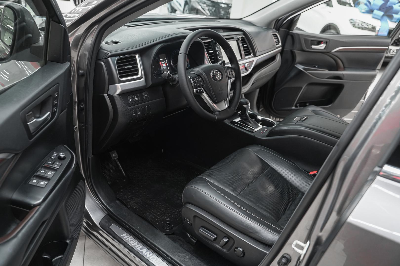 Toyota Highlander 2014, серый, ДЦ Орехово