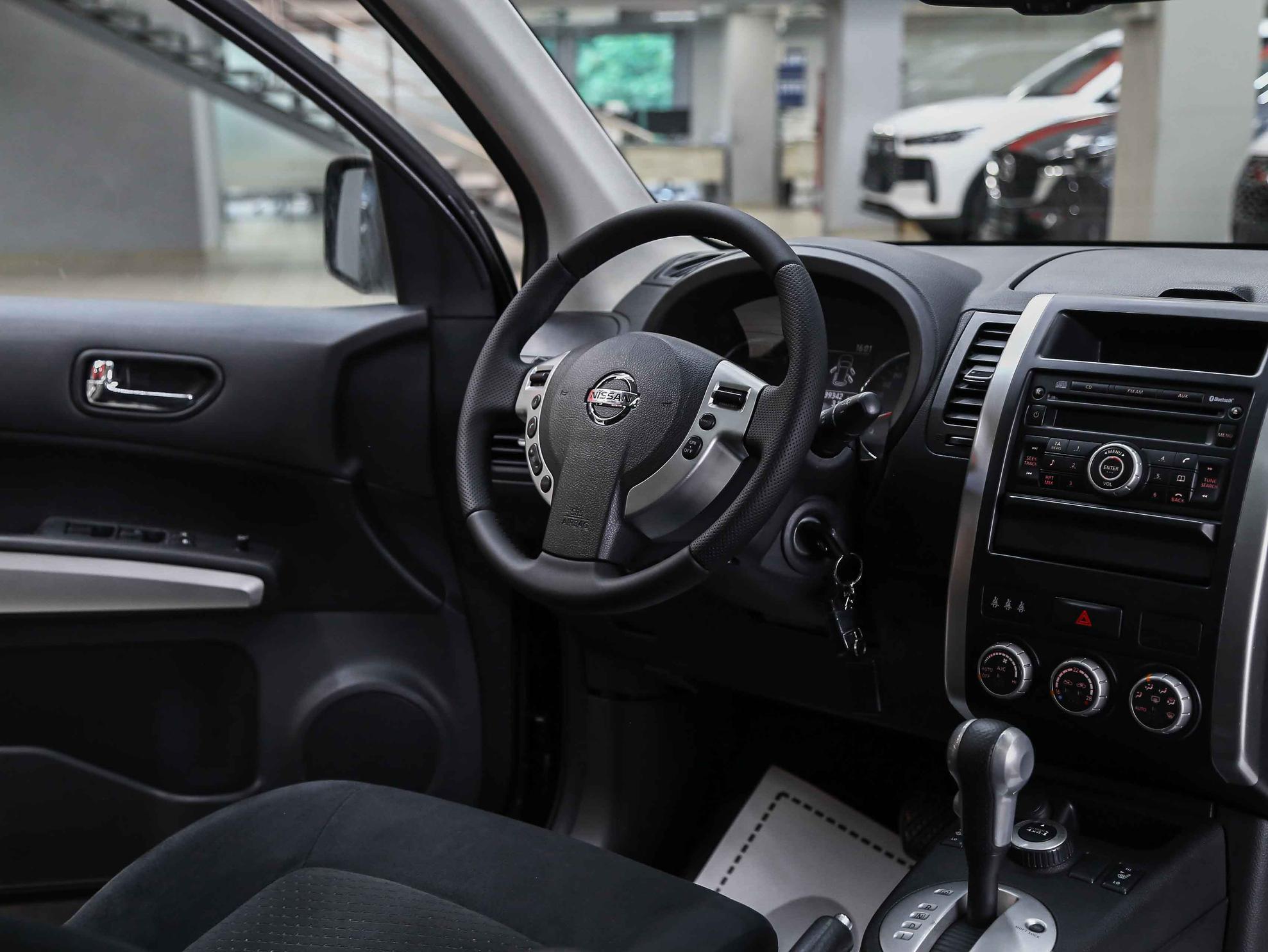 Nissan X-Trail 2011, серый, ДЦ Орехово