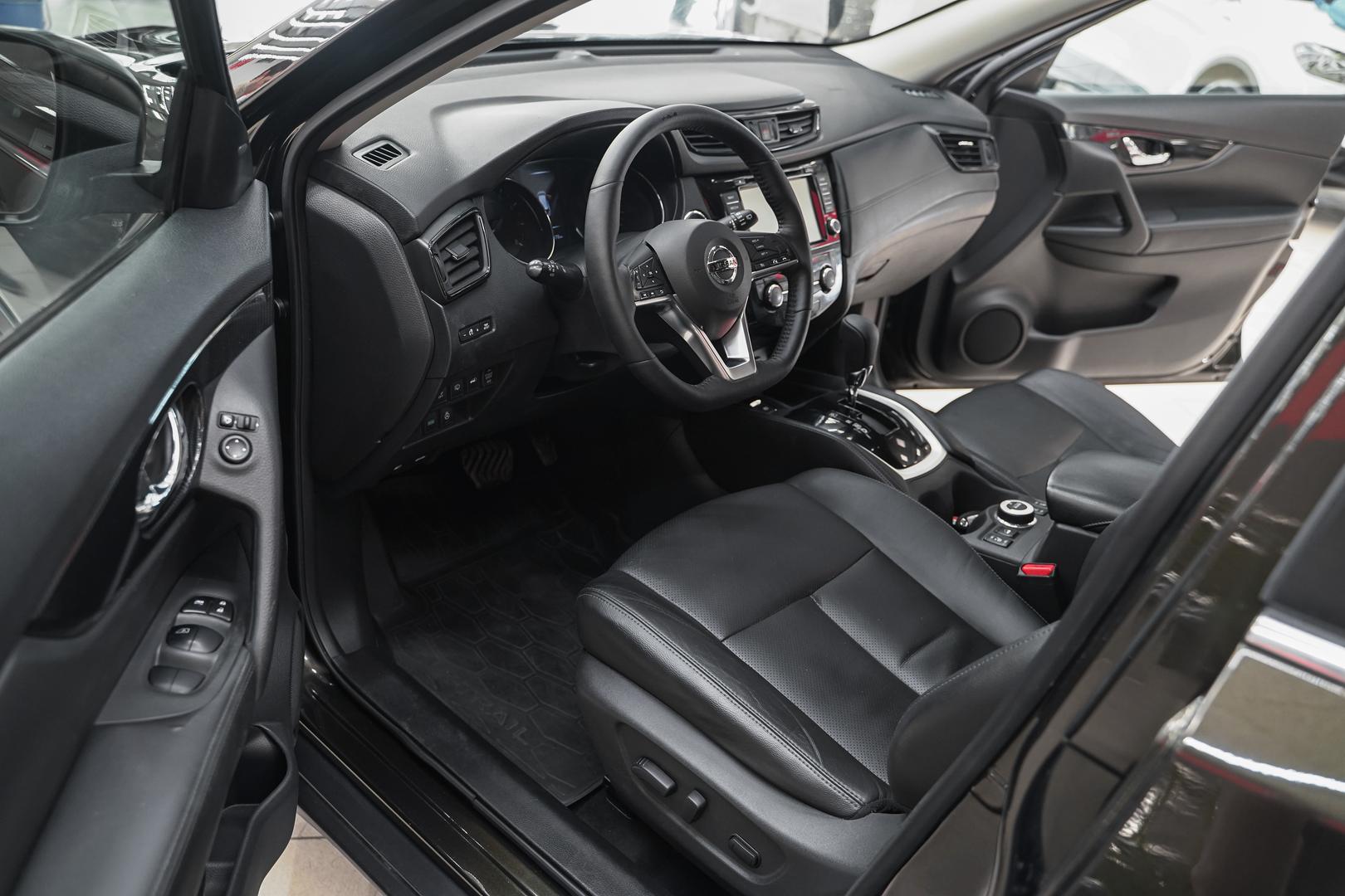 Nissan X-Trail 2018, зеленый, ДЦ Орехово