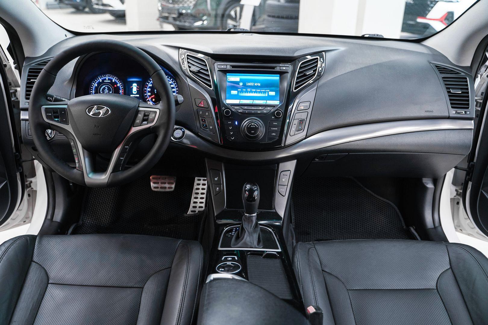 Hyundai i40 2013, белый, ДЦ Орехово