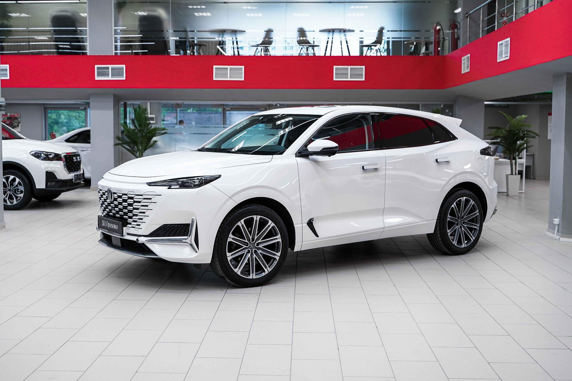 Changan UNI-K 2023, белый, ДЦ Орехово