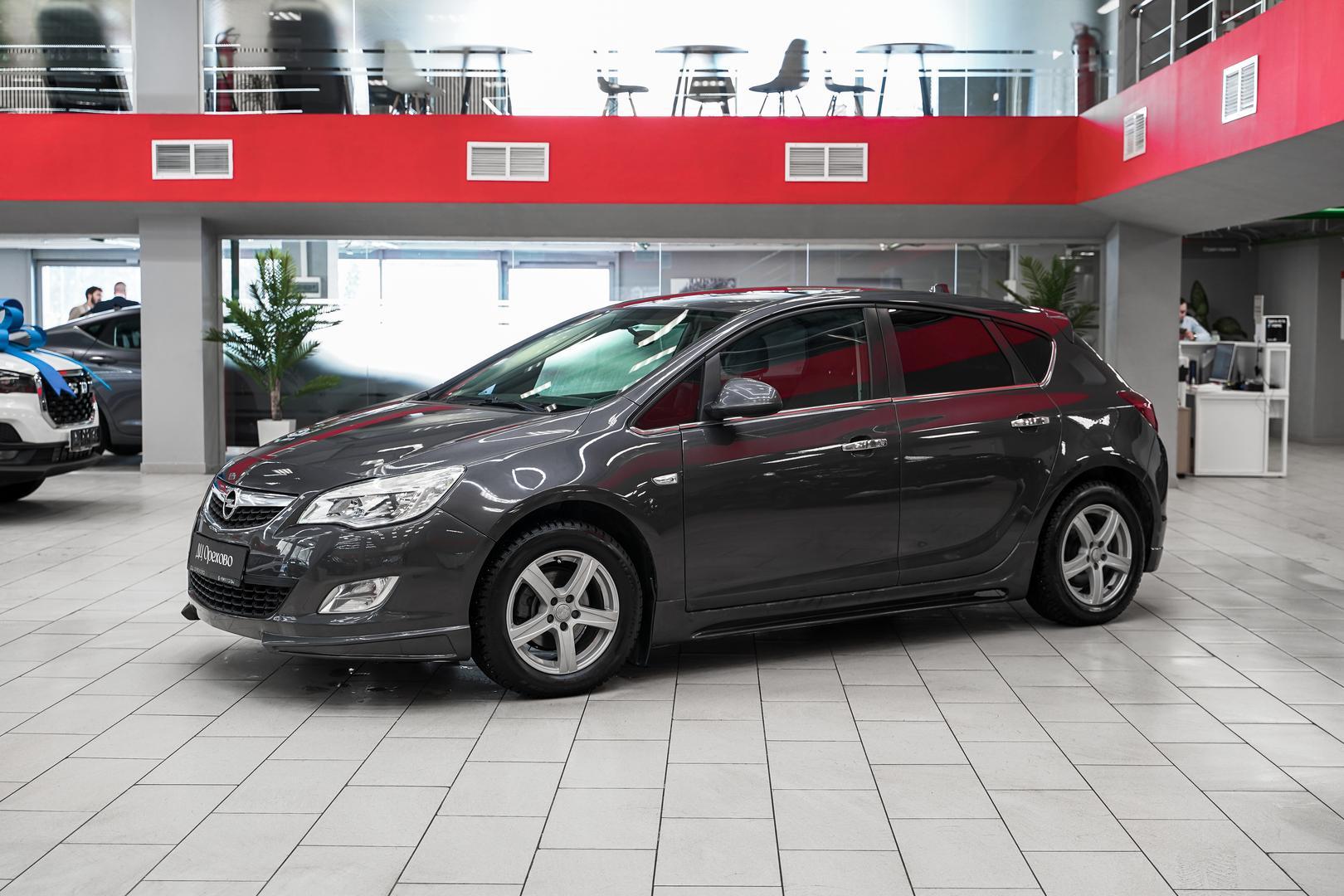 Opel Astra 2011, серый, ДЦ Орехово