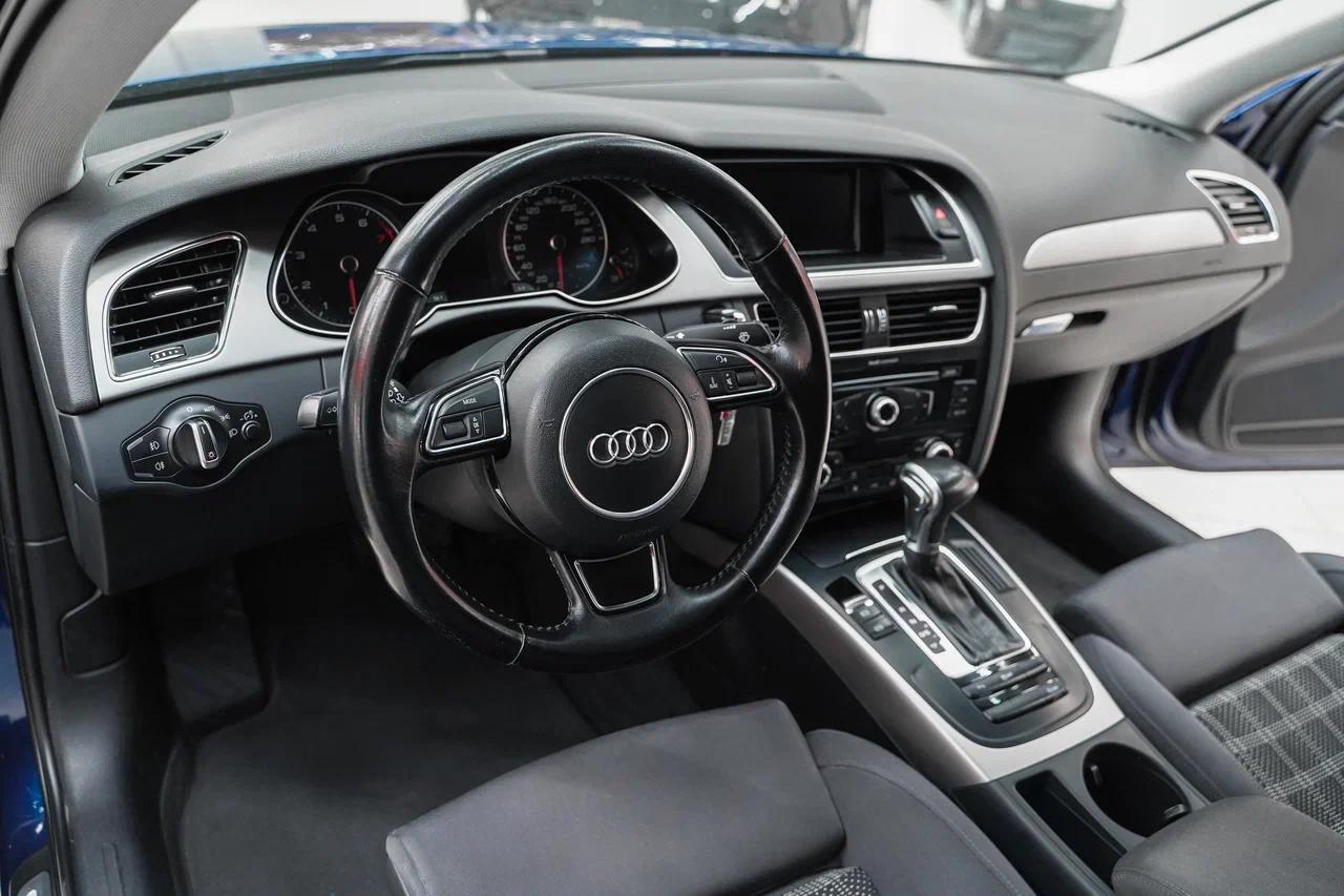 Audi A4 2012, синий, ДЦ Орехово