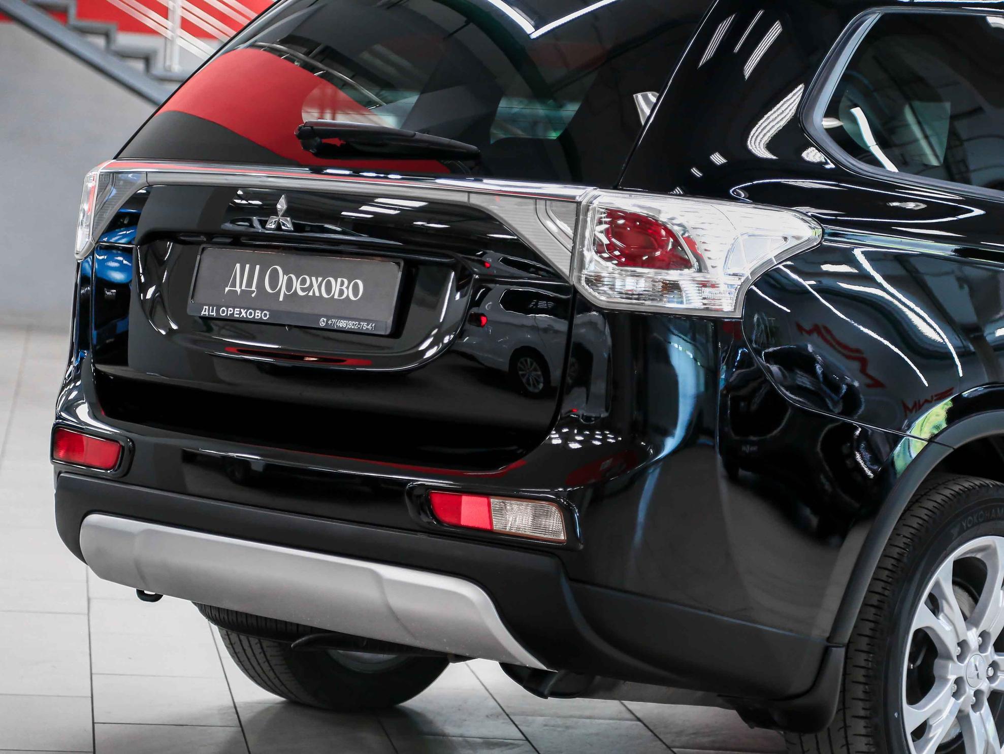 Mitsubishi Outlander 2014, черный, ДЦ Орехово
