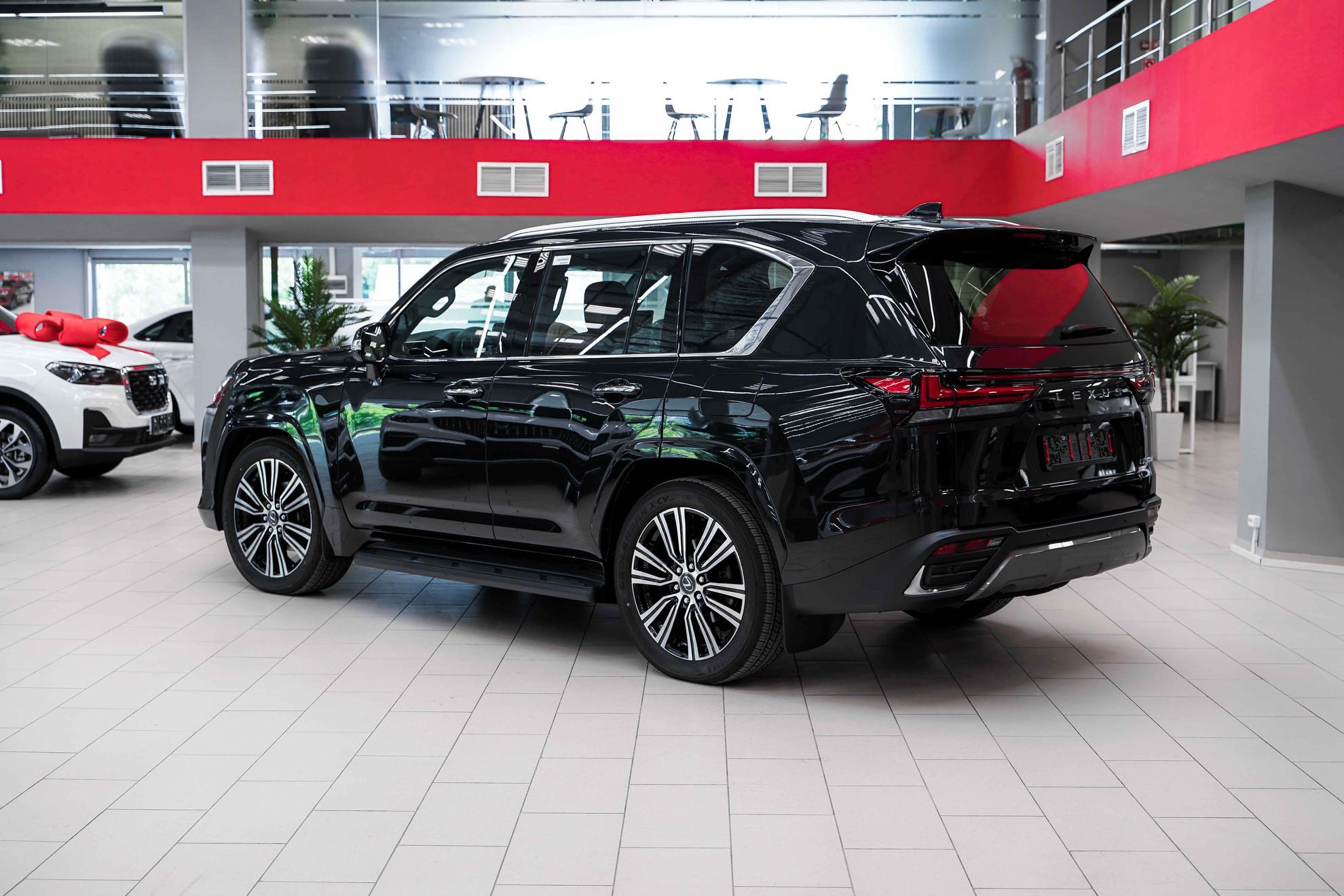 Lexus LX 2026, черный, ДЦ Орехово