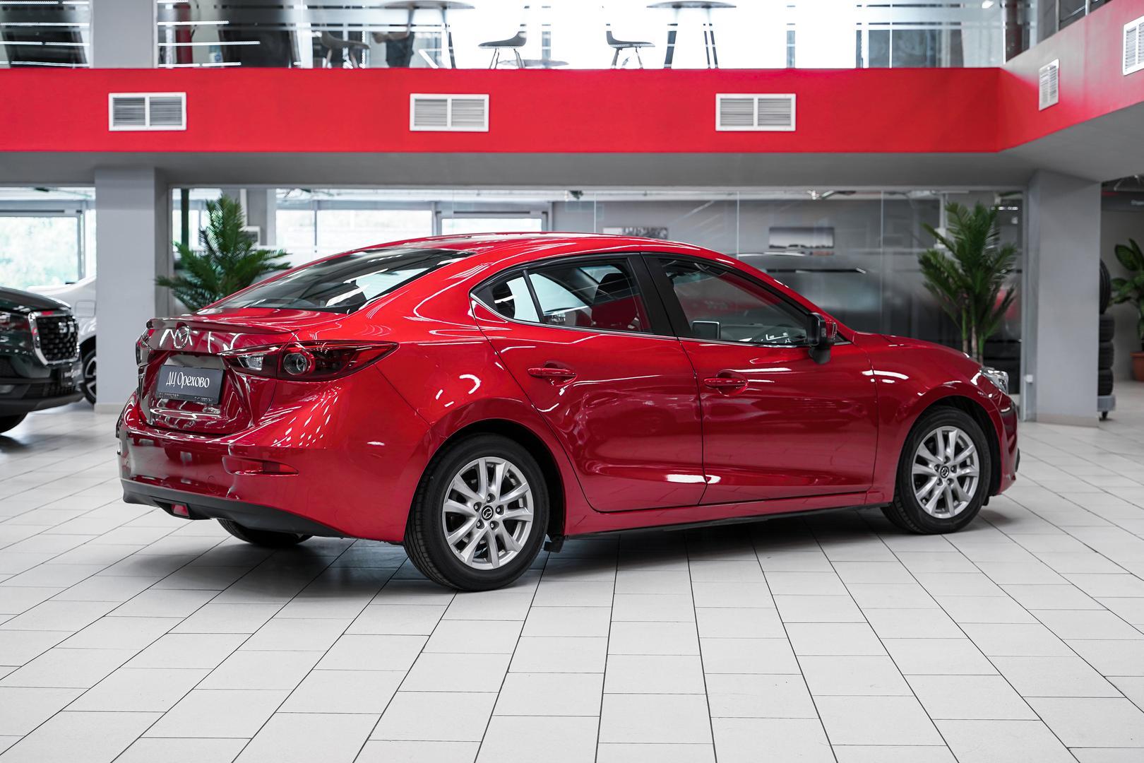 Mazda 3 2014, красный, ДЦ Орехово