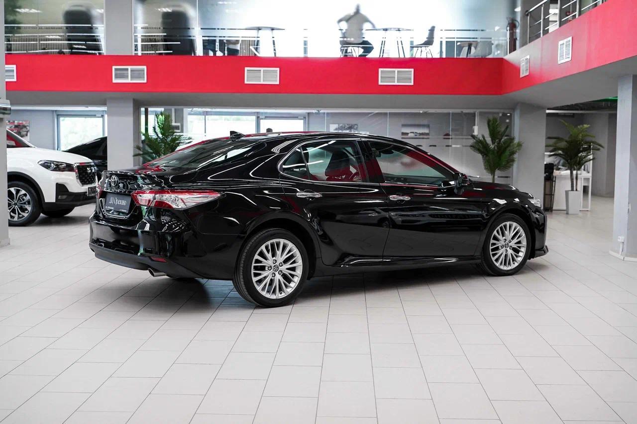 Toyota Camry 2018, черный, ДЦ Орехово