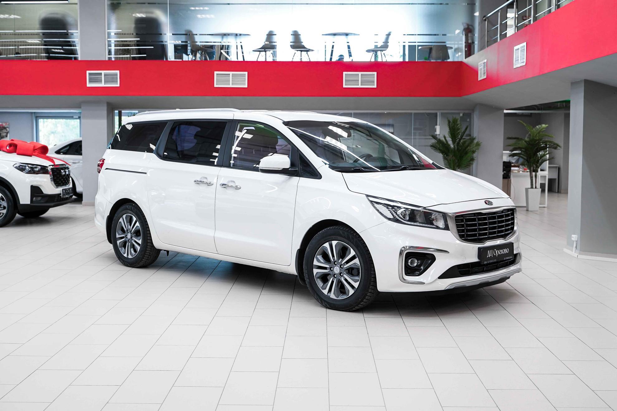 Kia Carnival 2019, белый, ДЦ Орехово