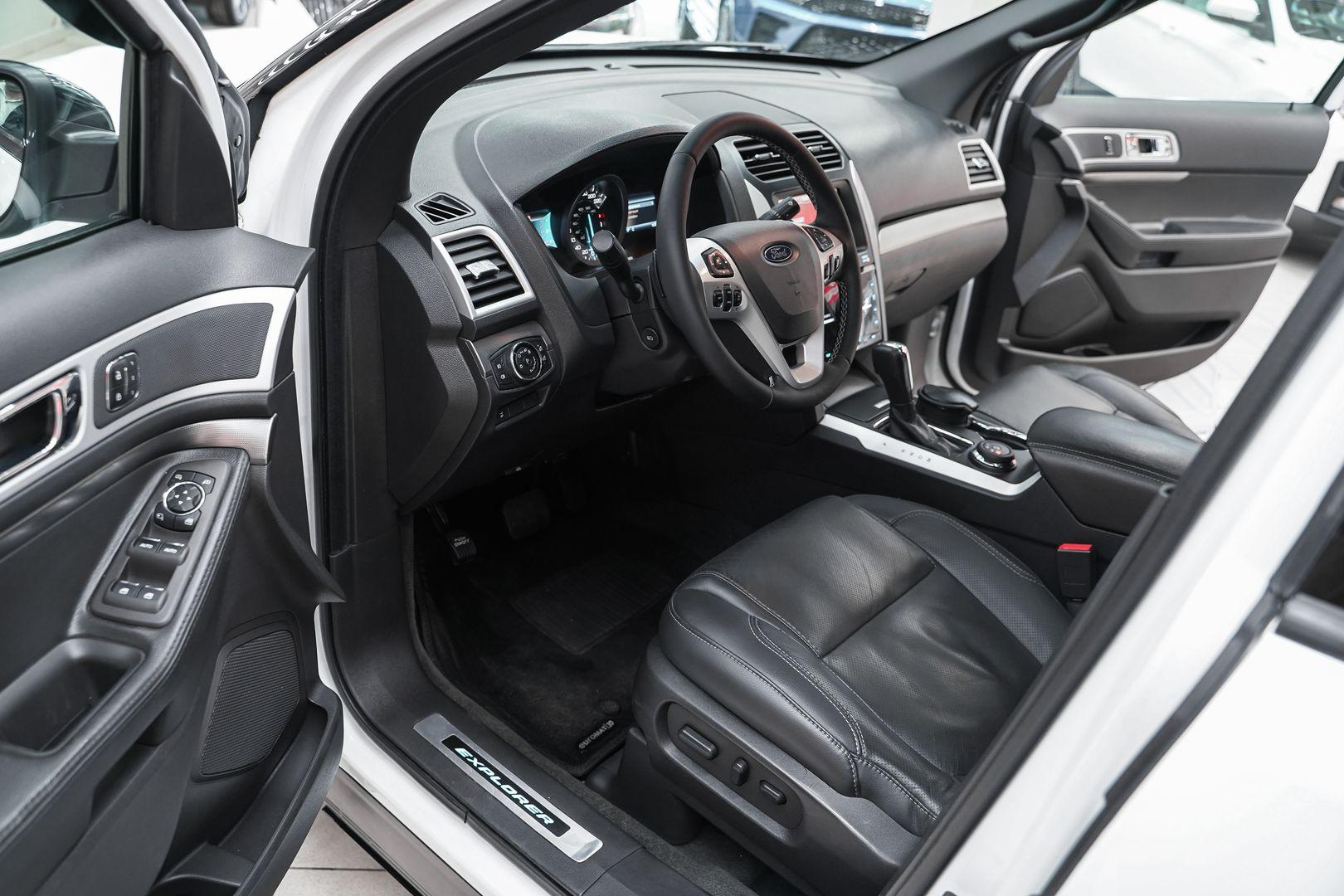 Ford Explorer 2014, белый, ДЦ Орехово