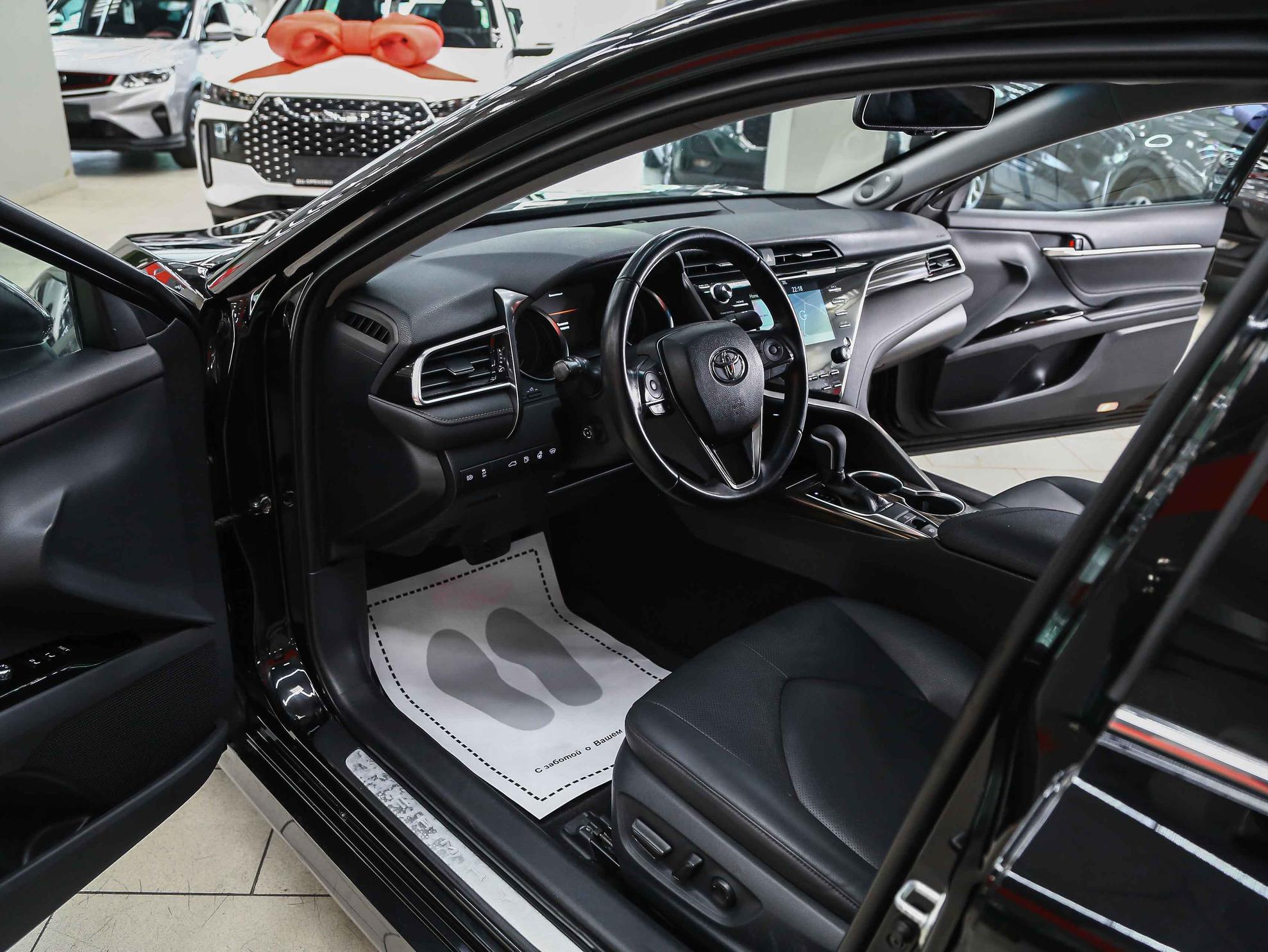 Toyota Camry 2018, черный, ДЦ Орехово