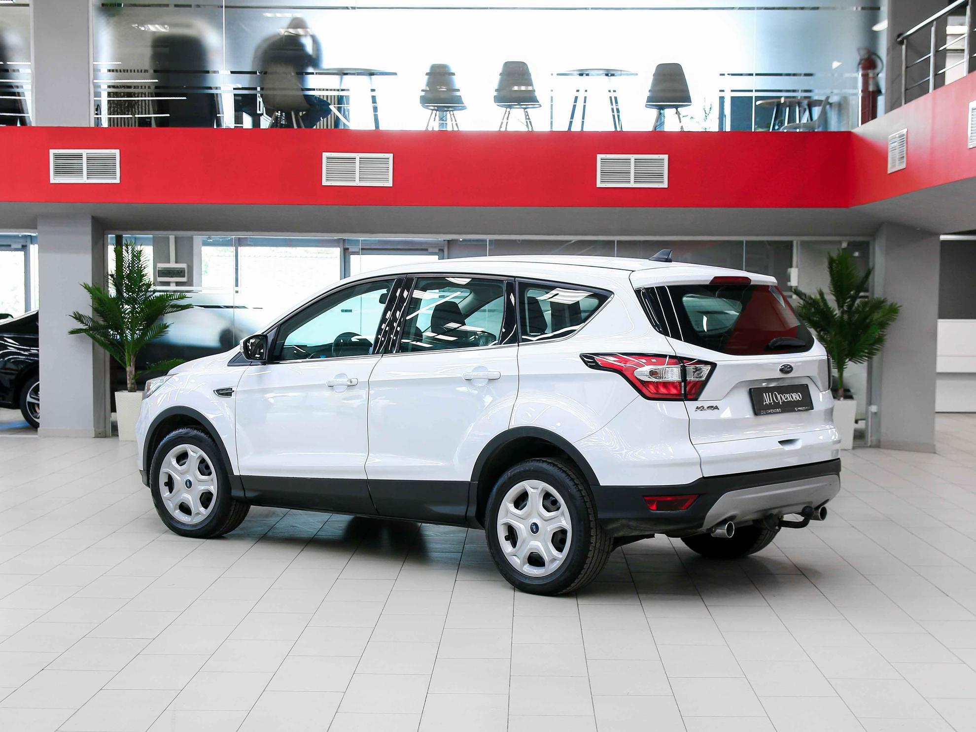 Ford Kuga 2018, белый, ДЦ Орехово