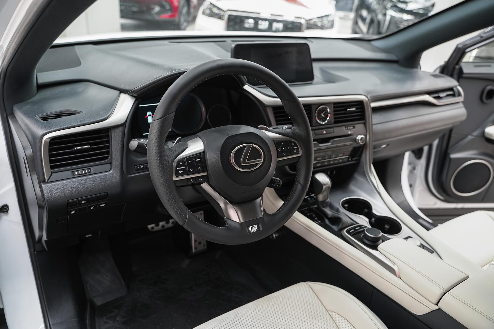 Lexus RX 2016, белый, ДЦ Орехово