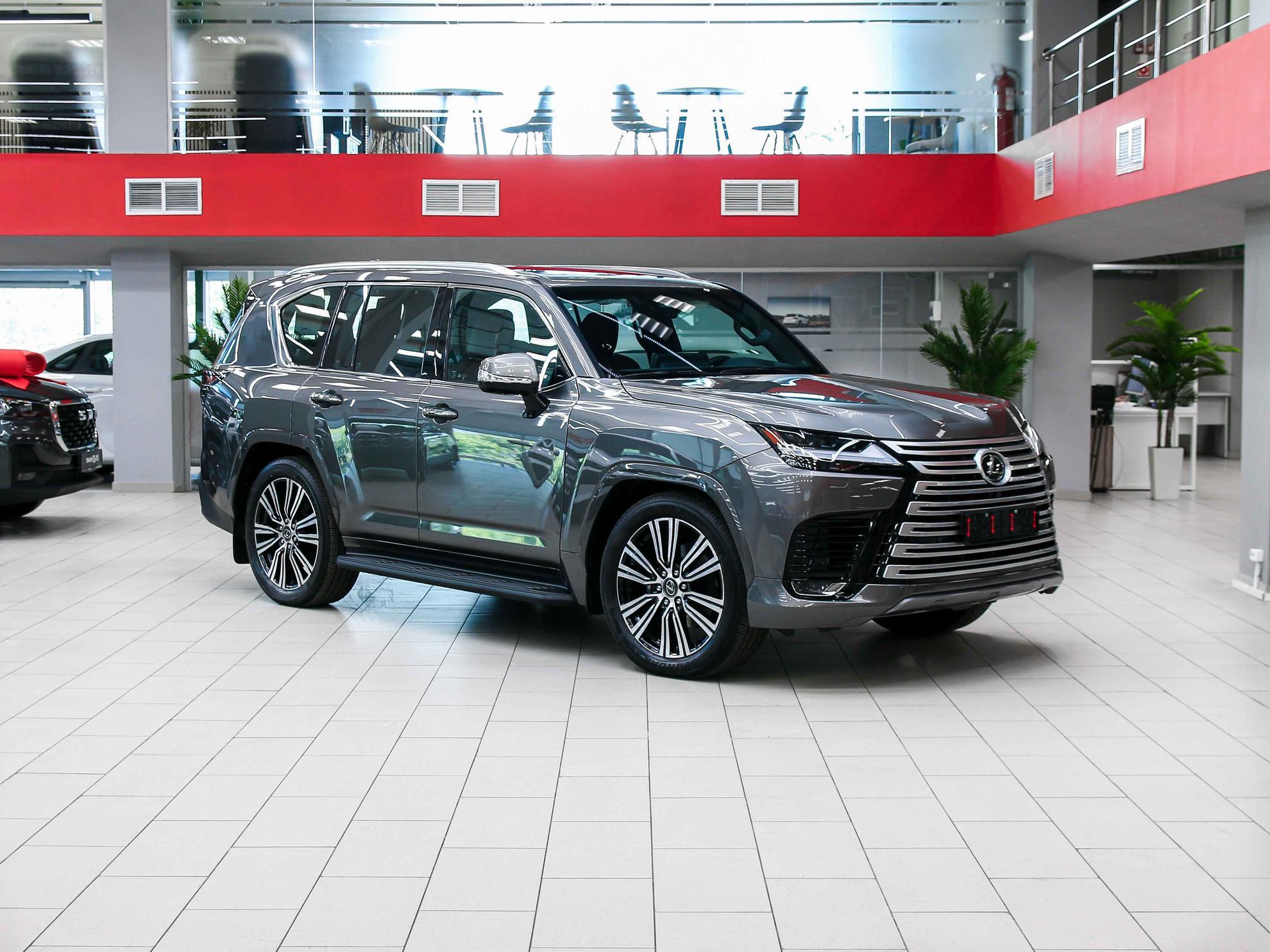 Lexus LX 2026, серый, ДЦ Орехово