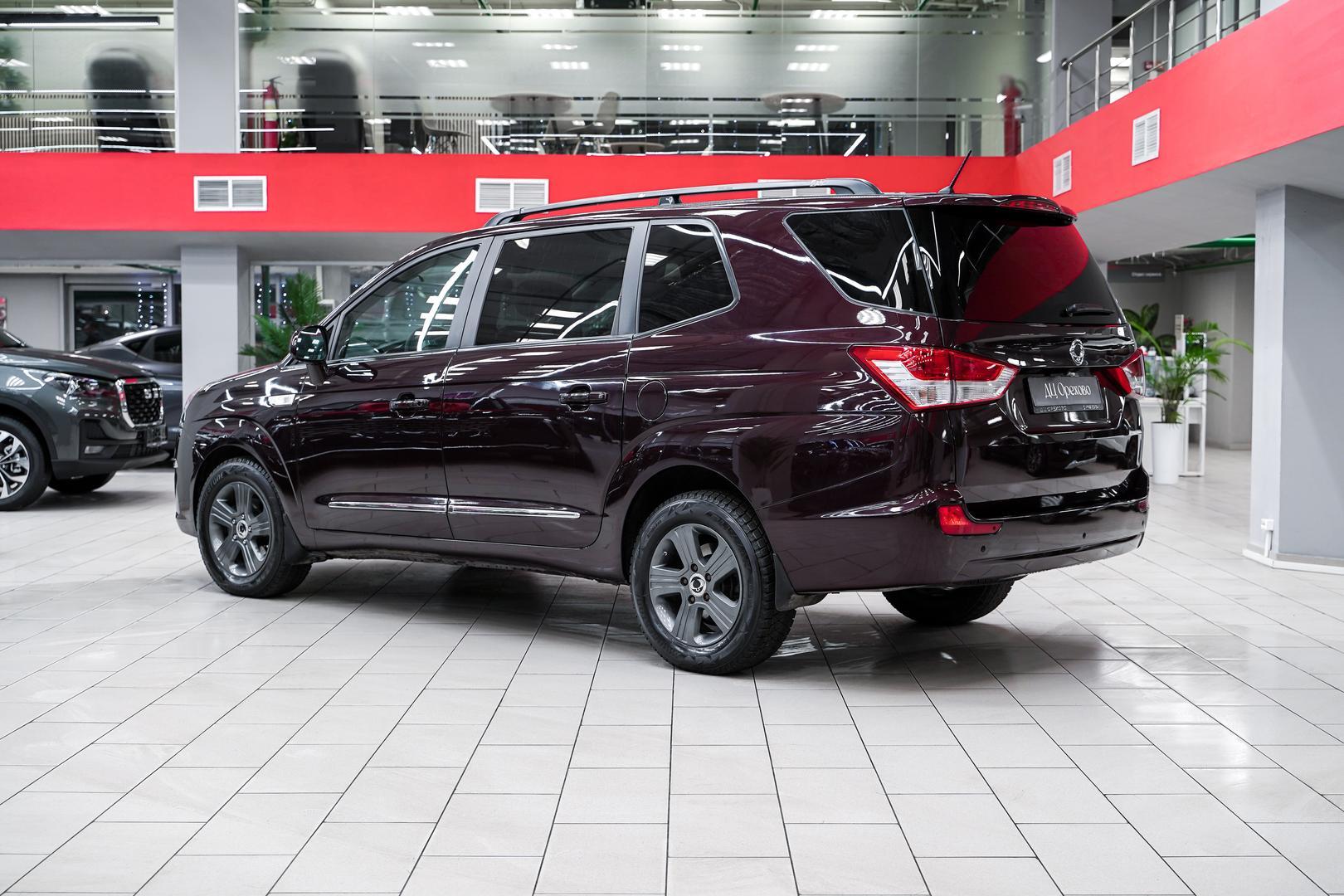 SsangYong Stavic 2014, пурпурный, ДЦ Орехово