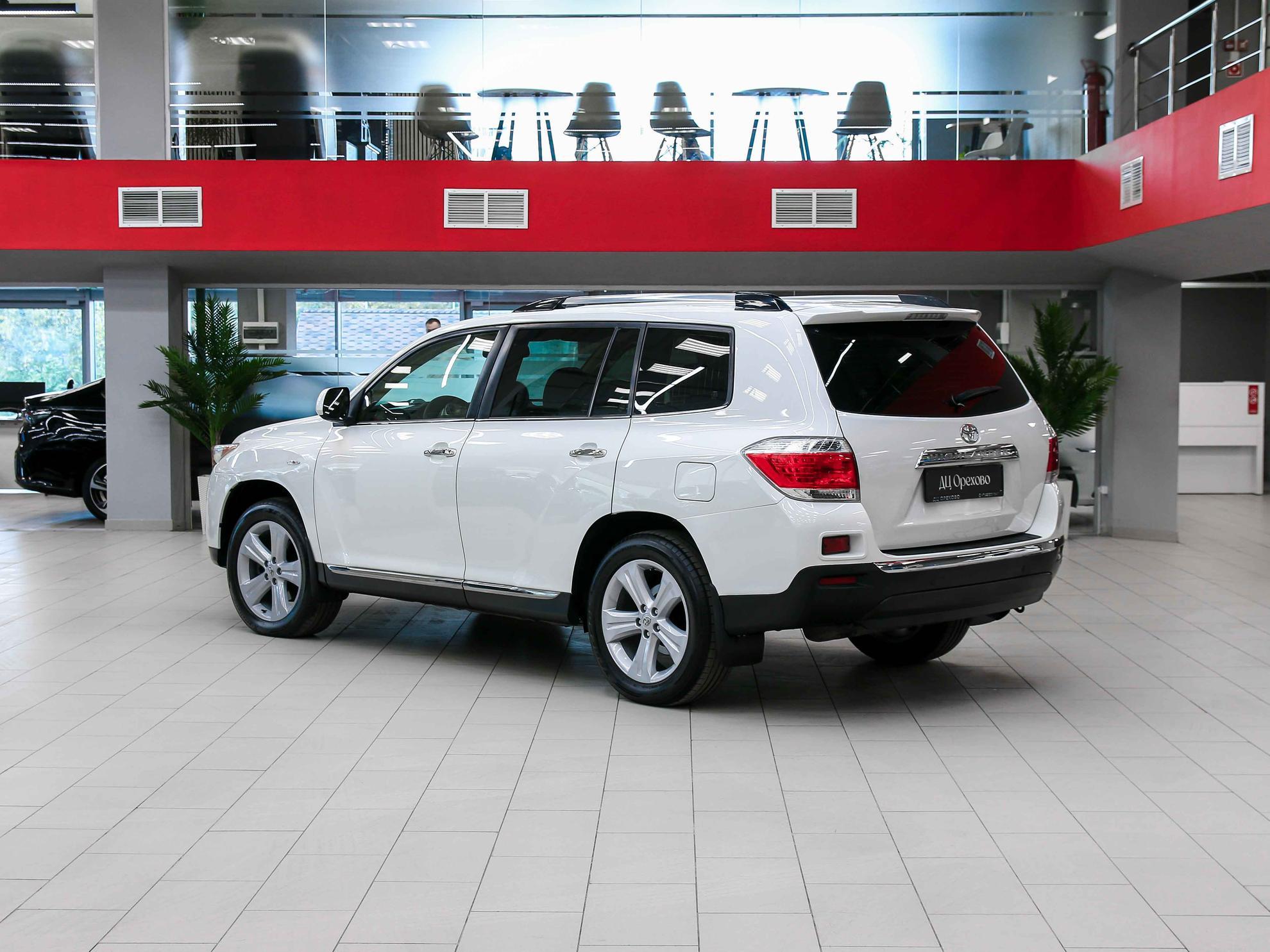 Toyota Highlander 2012, белый, ДЦ Орехово