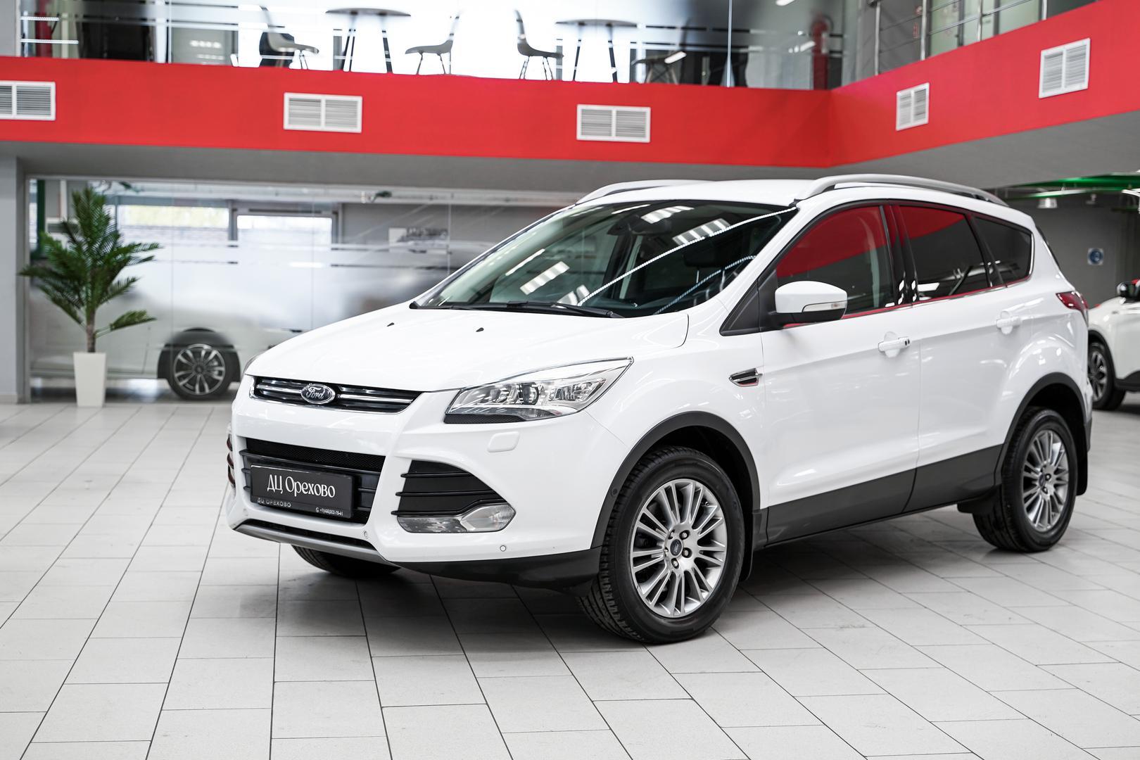 Ford Kuga 2013, белый, ДЦ Орехово