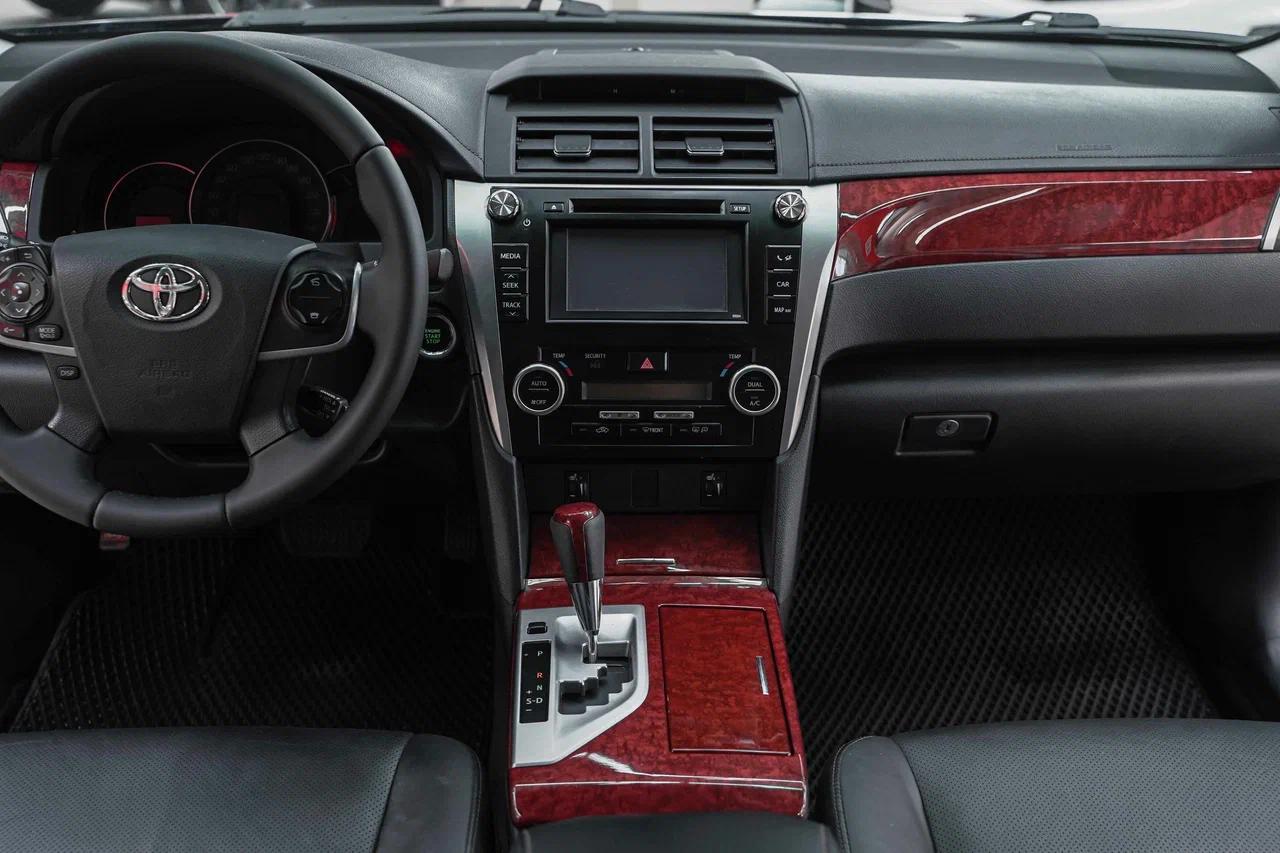 Toyota Camry 2012, черный, ДЦ Орехово