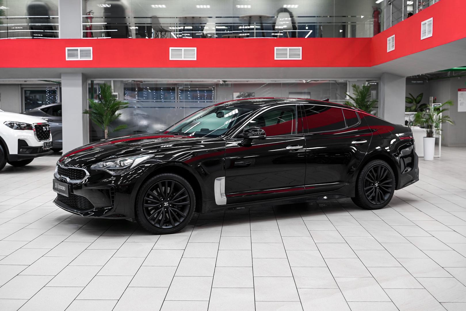 Kia Stinger 2018, черный, ДЦ Орехово