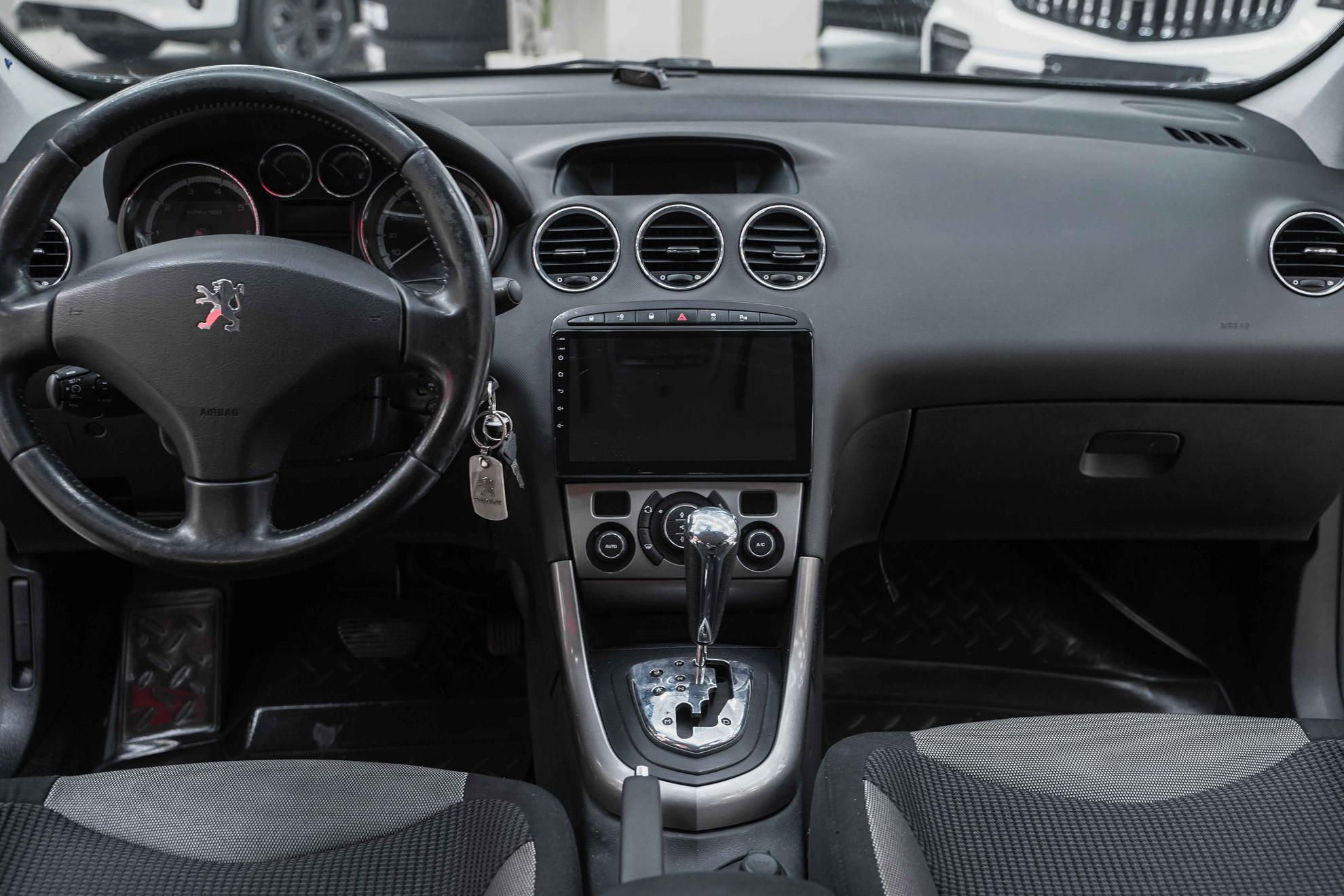Peugeot 308 2010, черный, ДЦ Орехово