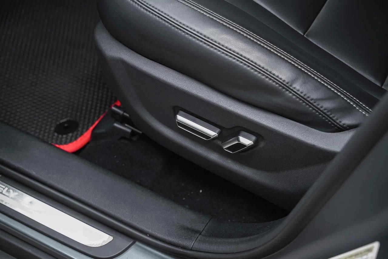 Geely Atlas 2019, серый, ДЦ Орехово