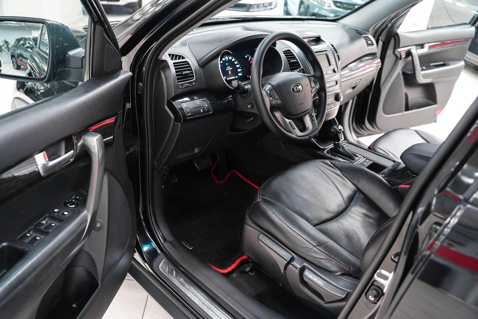 Kia Sorento 2013, черный, ДЦ Орехово
