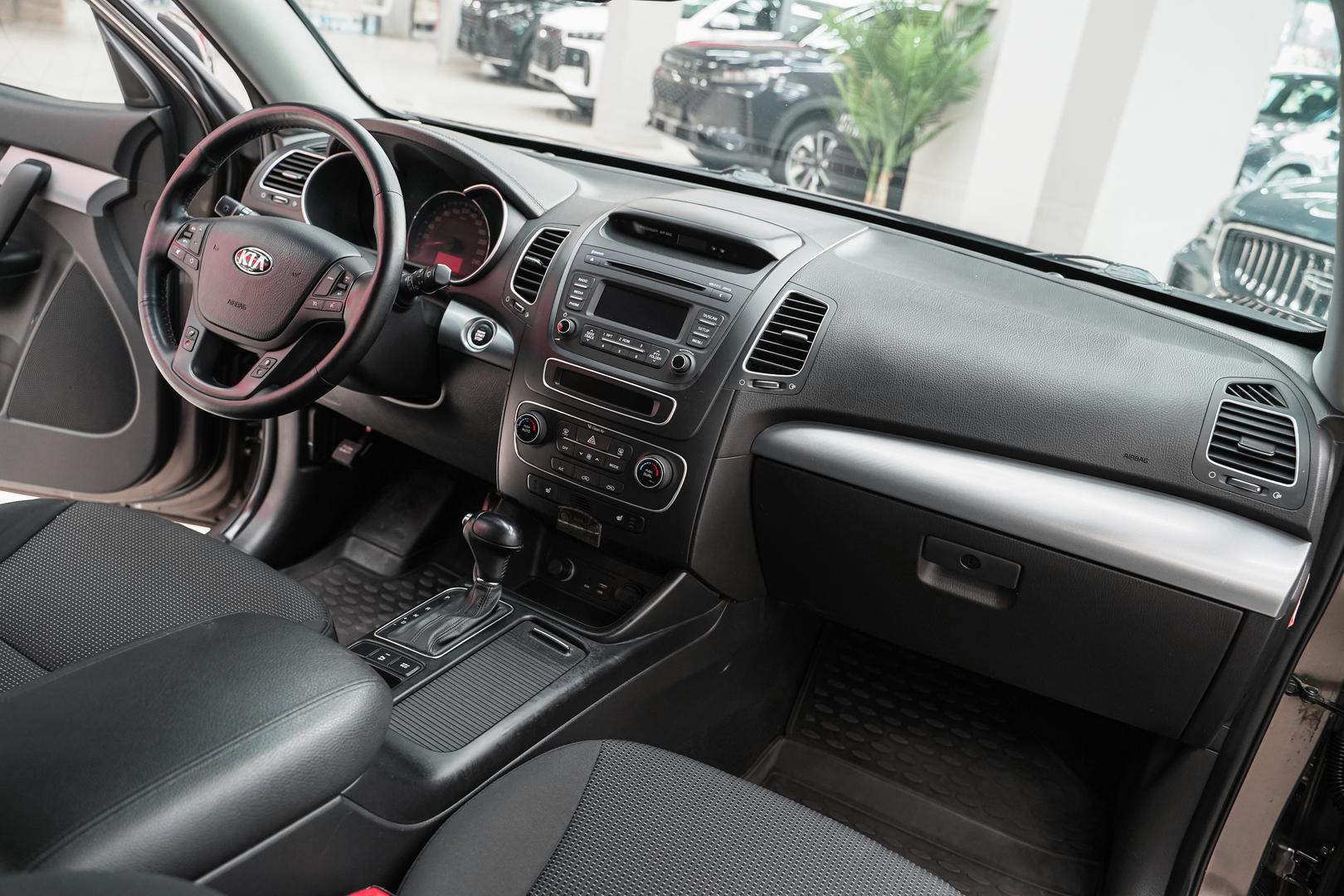 Kia Sorento 2015, бежевый, ДЦ Орехово